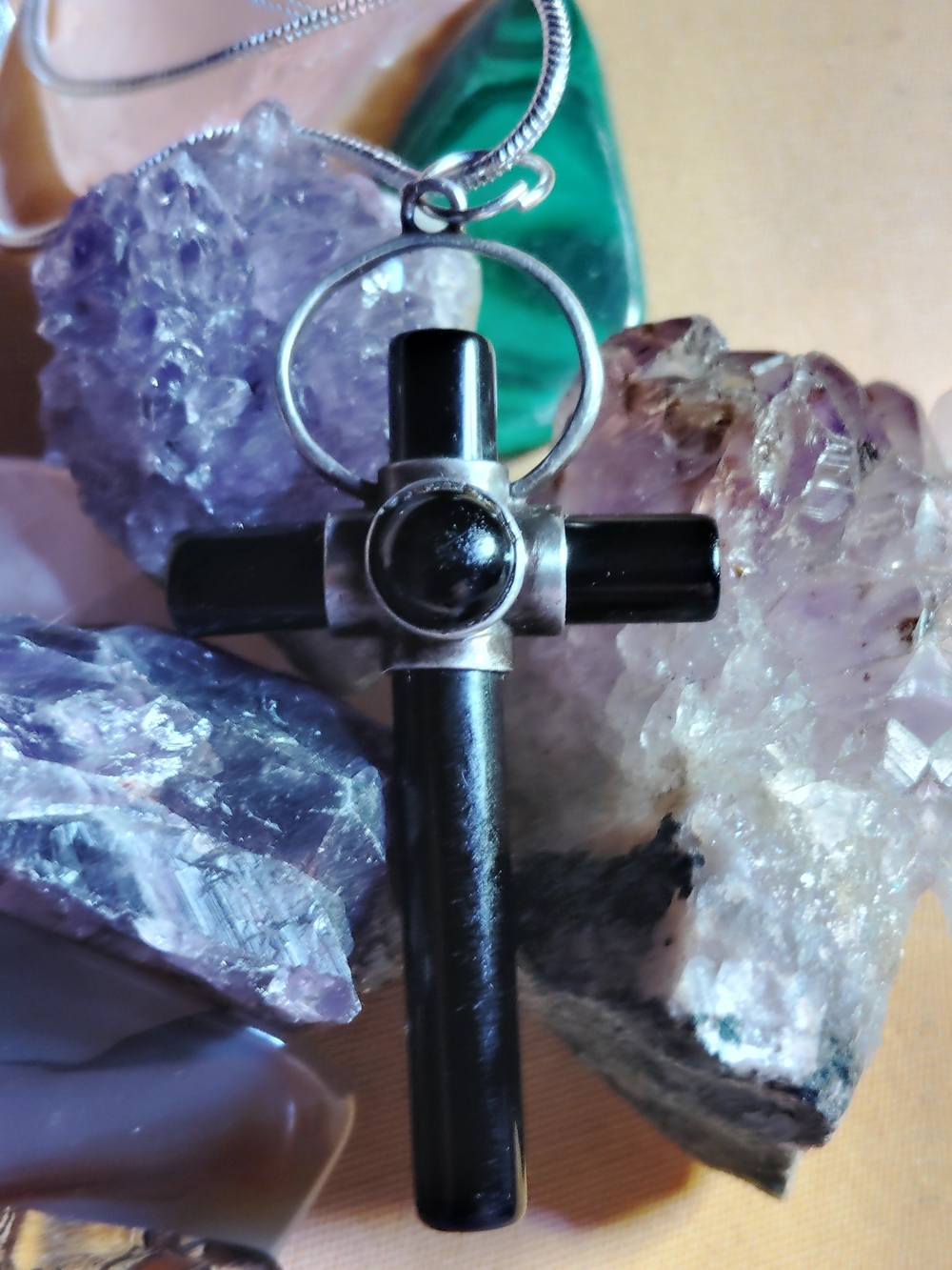 🛑 LOWEST PRICE POSSIBLE🛑BLACK ONYX CROSS NECKLACE. 18-IN STERLING CHAIN